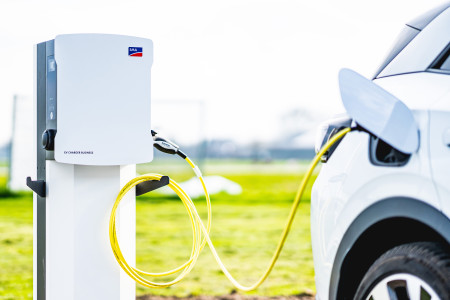 SMA laadpaal met elektrische auto